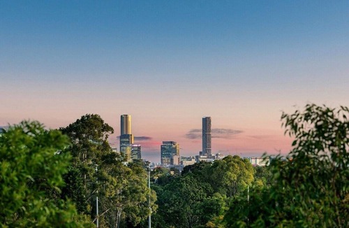 Nundah House | Chandeliers - Luxurious all ensuited 4 bedroom retreat