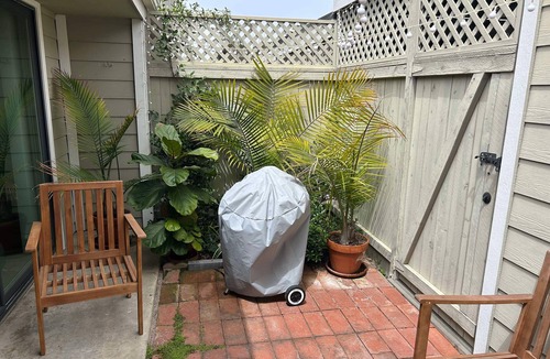 Westside Costa Mesa Condo | Charming 2-bedroom condo in beautiful Newport Beach with WiFi