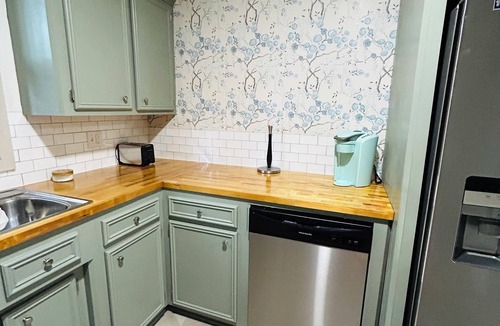 Lawrence House | Charming 2-bedroom house in the country with AC, WiFi and Pet friendly