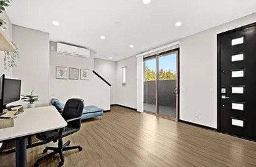 Irvine House | Charming 2-bedroom townhome with AC, WiFi in Great Park Irvine