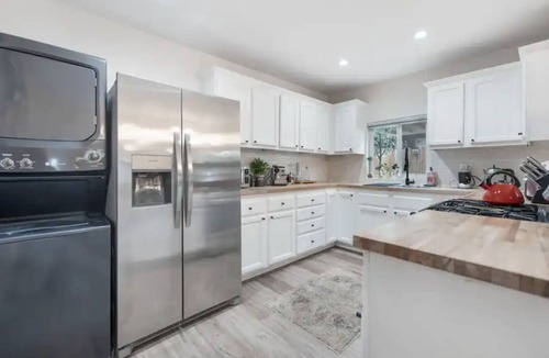 East Hollywood House | Charming 2 Bedroom Spanish Bungalow with Private Patio