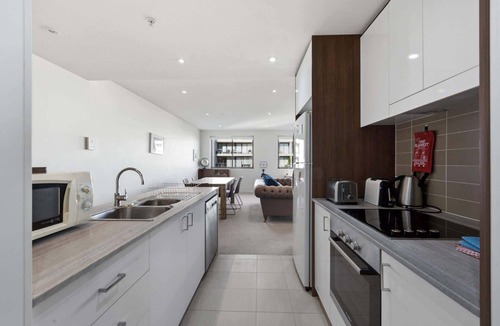 Lyneham Apartment | Charming 2BR Apartment Near Canberra’s Attractions