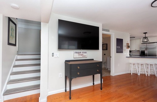 Conesus House | Charming 3-bedroom house in Enchanting Conesus with WiFi, AC
