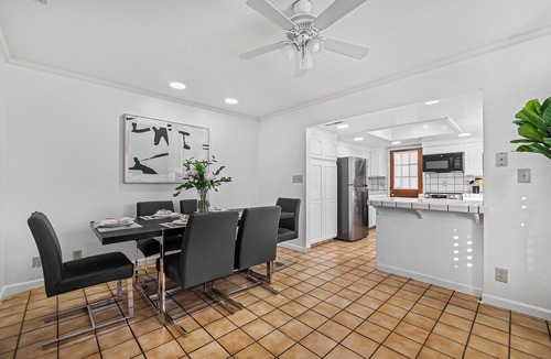 San Bruno House | Charming 3-bedroom house in lovely South San Francisco with WiFi, AC