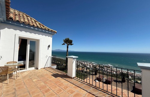 Manilva Villa | Charming 4-Bed Villa, Private Pool & Garden, Overlooking beach, Sea Views.
