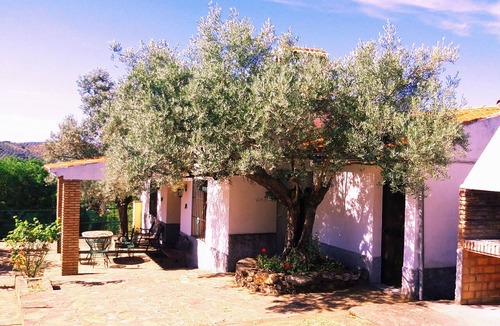 Pozoblanco Cottage | Charming Andalusian villa near Córdoba, with private pool and olive groves.