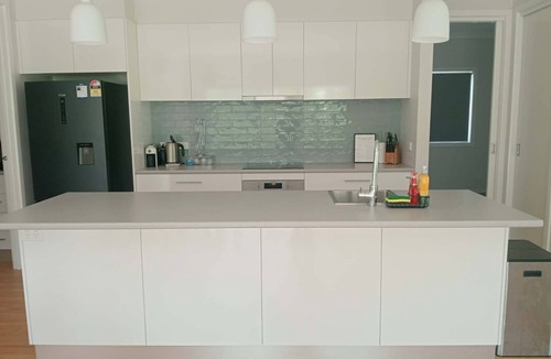 Lakes Entrance House | Charming Bushland Retreat minutes from the Heart of Lakes Entrance