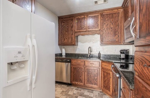 Prattville House | Charming, Convenient 3-bedroom Garden Home in Prattville; Great Location