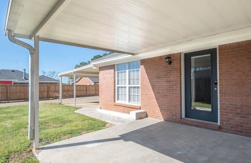 Prattville House | Charming, Convenient 3-bedroom Garden Home in Prattville; Great Location