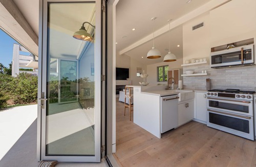 Western Malibu Cottage | Charming cottage in Malibu Park above Zuma Beach.
