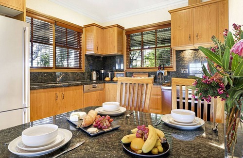 Barwite Cottage | Charming Countryside Cottage Rental in Mansfield Mount Buller, Australia