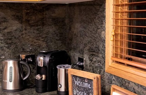 Barwite Cottage | Charming Countryside Cottage Rental in Mansfield Mount Buller, Australia
