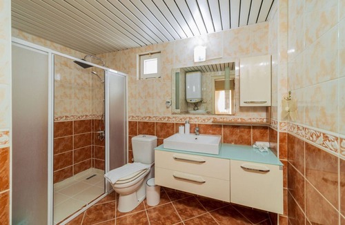 Altnkum Mahallesi Apartment | Charming Flat near Konyaalti Beach with Balcony