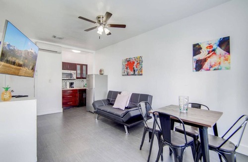 South Pointe Condo | Charming Large Studio Near Ocean Dr - South Beach