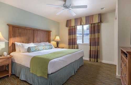 Round Hill Village Resort | Charming Lodge-Style Resort with Something to do in Every Season!