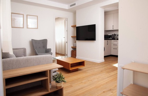 Malaga-Este Apartment | Charming relax 2 bedroom apartment 200 meter to beach and 15 min bus city center