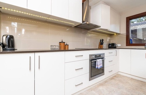Braddon Apartment | Charming two-story 2BR townhouse in Braddon