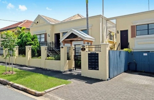 New Farm Apartment | Charming UNIT in the heart of New Farm, BNE.