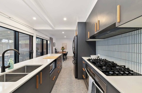 Griffith House | Cheerful 3 bedroom home - Inner south - Manuka