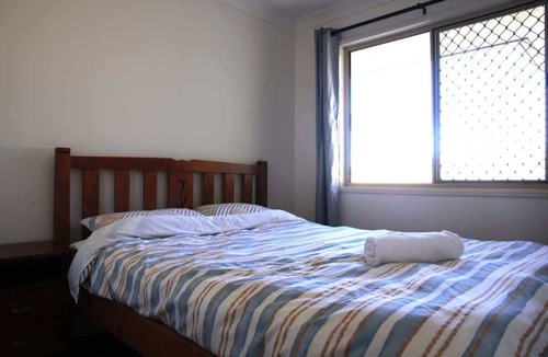 Woodridge House | Cheerful 3 bedroom townhouse with garage