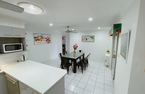 Hillcrest House | Cheerful 5 Bedroom Holiday Destination