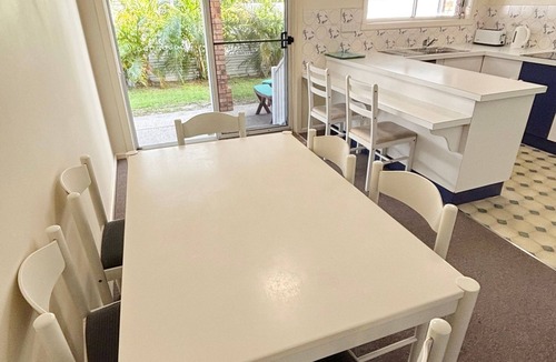 Hat Head House | Chel-sea - Modern 3-bedroom home with a sleep out in the garage in peaceful Hat Head