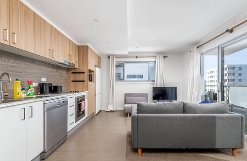 Greenway Apartment | Chic 1-Bedroom Retreat in Greenway