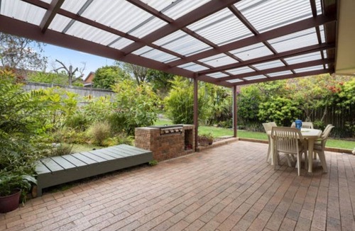 Mount Colah House | Chic Stylish Getaway with Stunning garden view Granny Flat in MC 2079