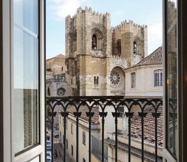 Santa Maria Maior Apartment | Cibele by Patio 25