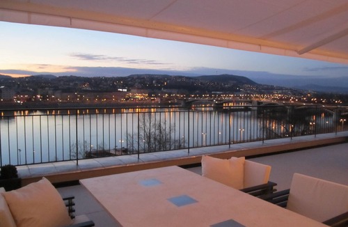 Belvaros - Lipotvaros Apartment | City penthouse with unique view over the Danube and the mountains of Budapest