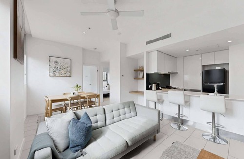 Fortitude Valley Apartment | City View 2-Bed Apartment Fortitude Valley
