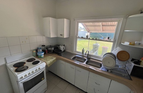 South Granville House | Close to parramatta CBD, a perfect family retreat in a suburb house.Pet friendly