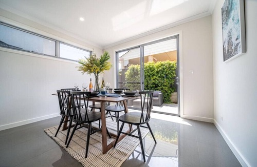 Christies Beach Villa | Coast on Clovelly - Beachside Living