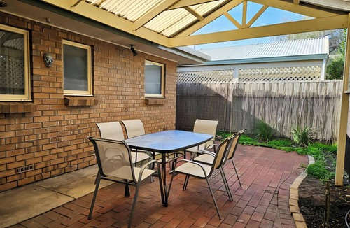 Henley Beach South House | Coastal Comfort Meets Convenience - Your Ideal Beach Getaway