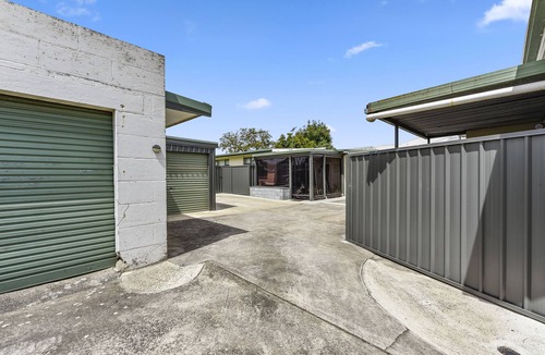 Mount Gambier House | Comfort behind Crouch In CBD, newly renovated, perfect for the family & pets
