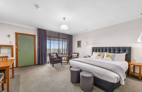 Mount Gambier Hotel | Comfort Inn The Lakes