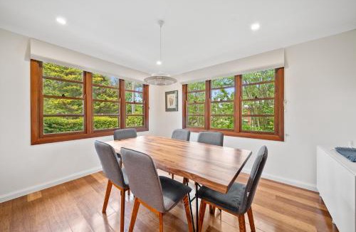 Narrabundah House | Comfortable 3-Bed Haven Near Canberra Attractions