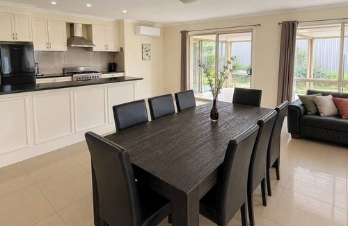Mount Gambier House | Comfortable 4-Bedroom Home with Backyard Escape