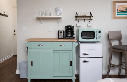 Rampart Village Apartment | Comfy Studio Near Downtown CDC-Level