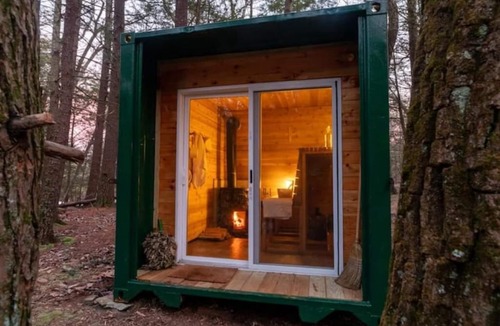 Saugerties Cabin | Container Cabin in the Catskills [Field]