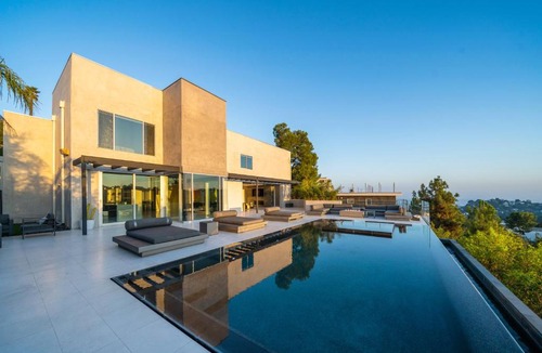 Hollywood Hills West Villa | Contemporary Modern Villa with Hills Views