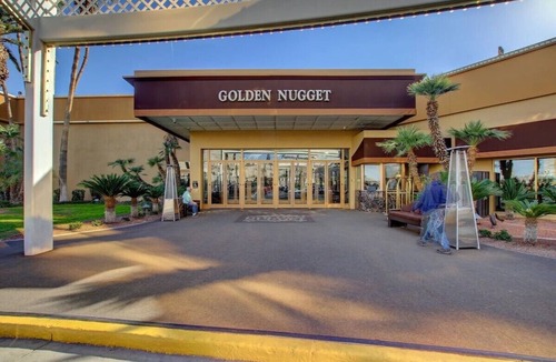 Laughlin House | Convenient Location! 2 Pet-Friendly Units, Near Ken Favargui Park!