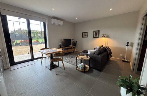 Bellbrae Apartment | Cosy Bellbrae Farm Studio within easy reach of Surfcoast beaches