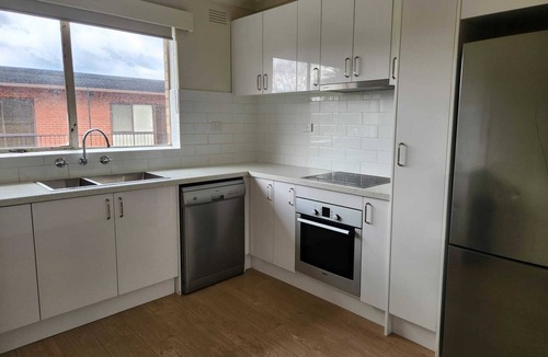 Williamstown Apartment | Cosy & Convenient Apartment in heart of Williamstown