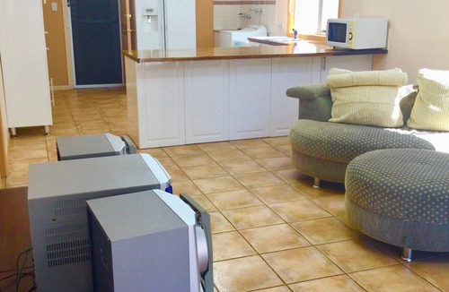 Somerset Dam House | Cosy Family Retreat in the heart of Somerset Dam