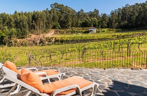 Aveiro Villa | Cosy villa in Aveiro with shared pool and views