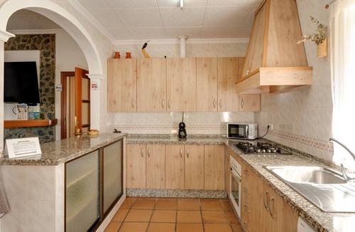 Posadas House | Country House 'El Olmo - Families Only' with Mountain Views, Wi-Fi, and Air Conditioning