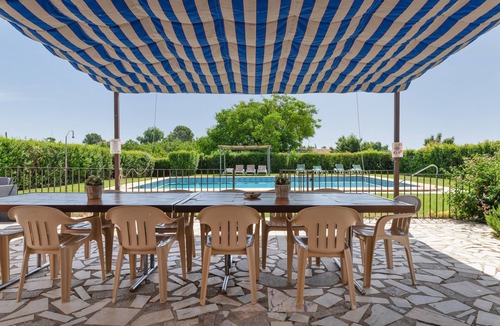 Posadas House | Country House 'El Olmo - Families Only' with Mountain Views, Wi-Fi, and Air Conditioning
