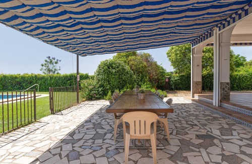 Posadas House | Country House 'El Olmo - Families Only' with Mountain Views, Wi-Fi, and Air Conditioning