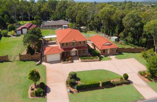 Thornlands House | Country Retreat with Pool, 30 Min to Brisbane & Gold Coast, 6 Min to Siromett!